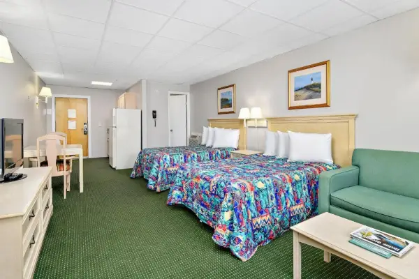 Surf Inn Suites 10